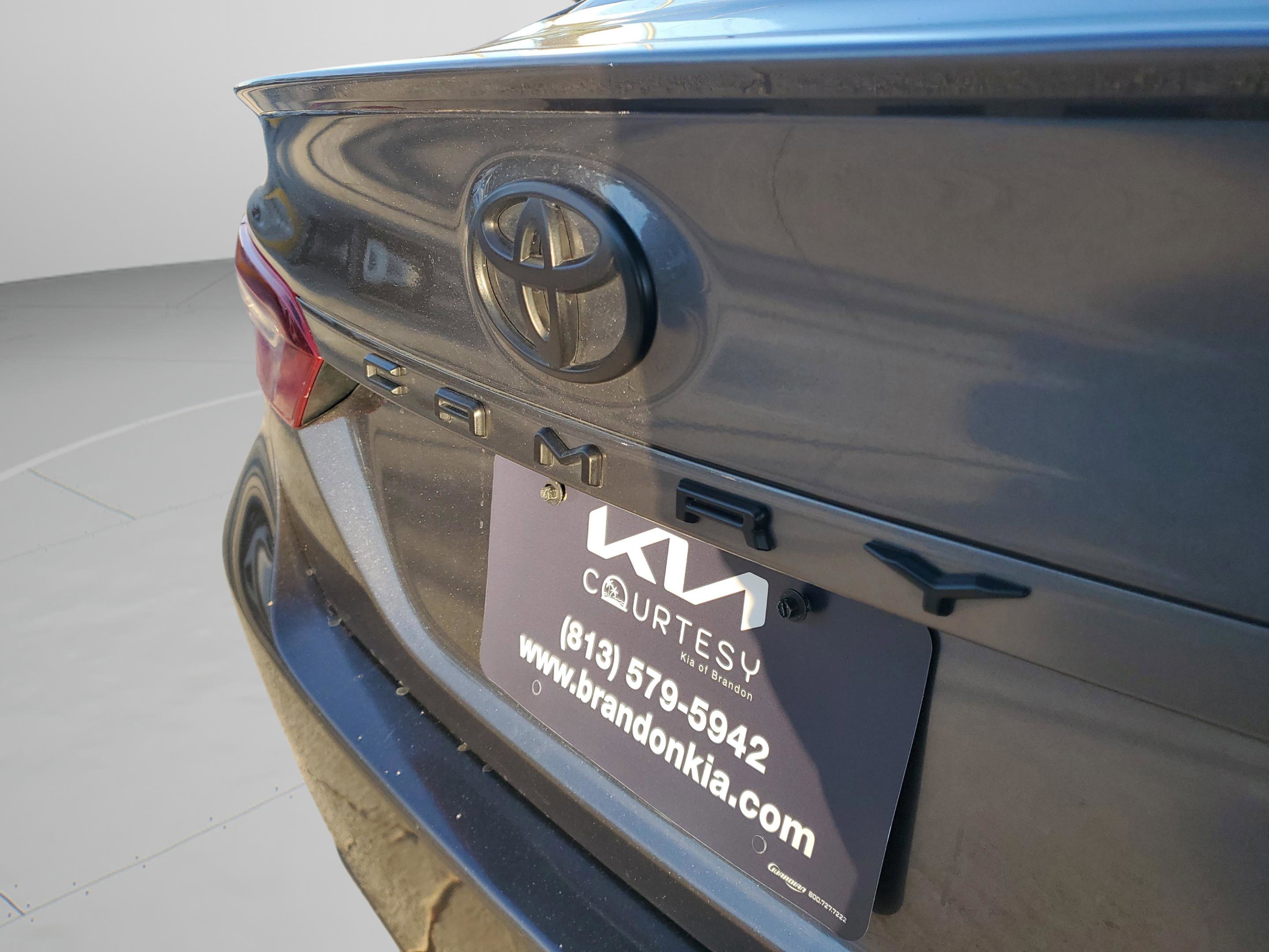 Used 2024 Toyota Camry SE image 9