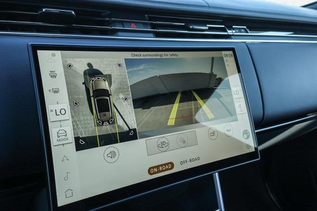 New 2025 Land Rover Range Rover SE image 24