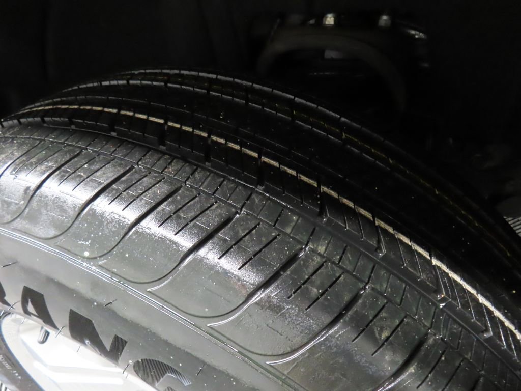 Used 2018 Chevrolet Silverado 1500 LT w/ All Star Edition image 7