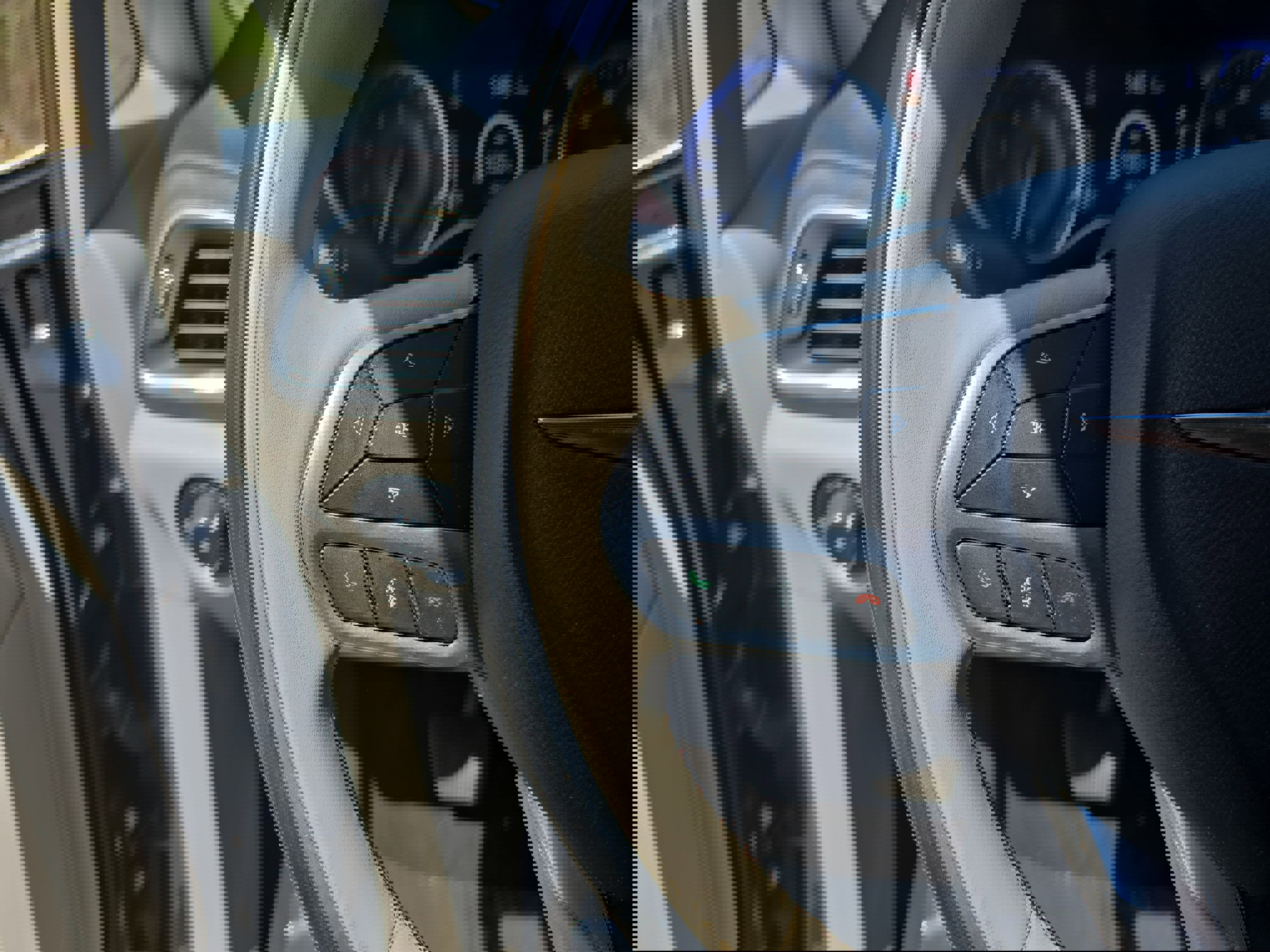 Used 2020 Chrysler Pacifica Limited image 16