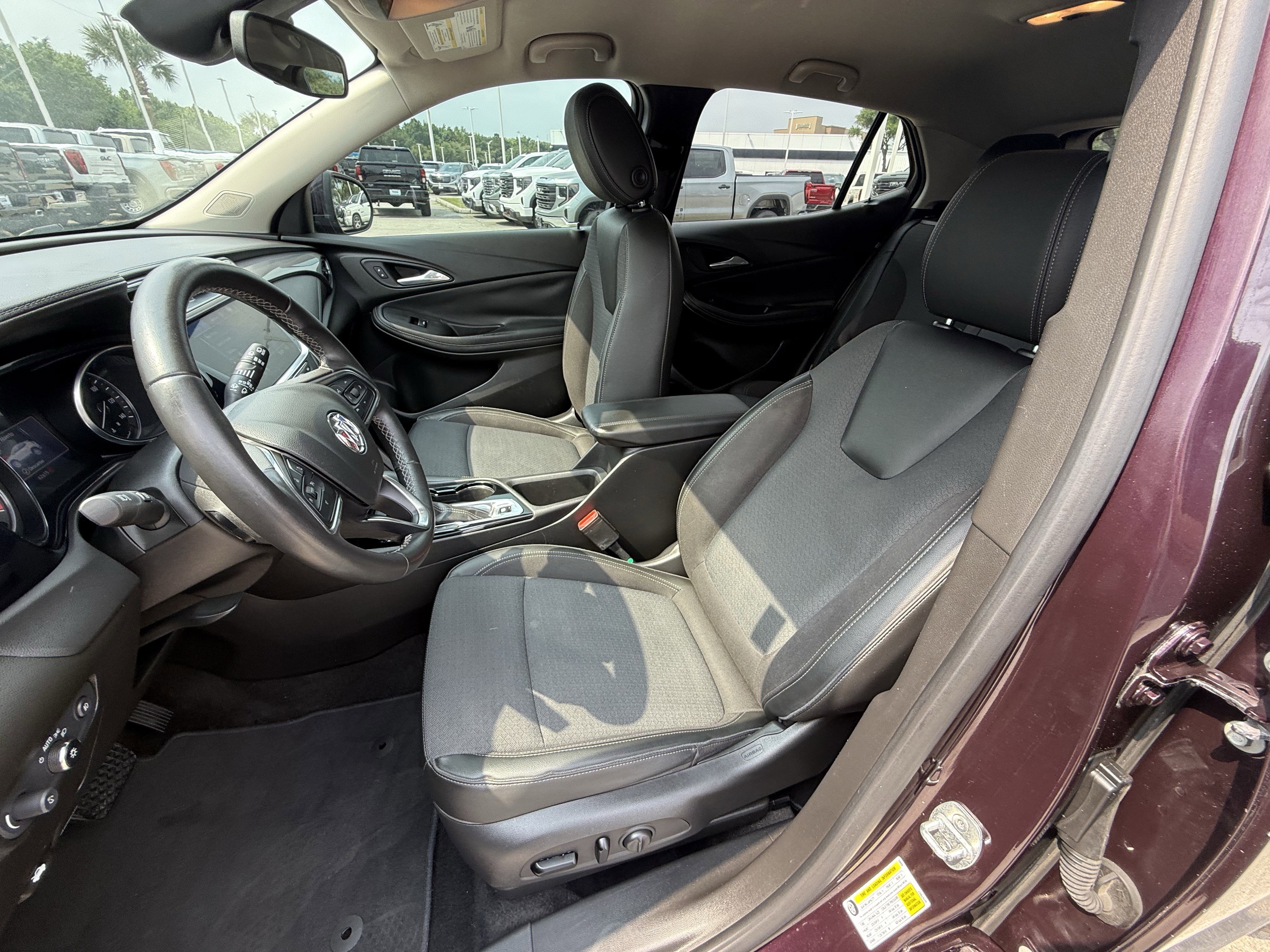 Used 2021 Buick Encore GX Preferred w/ Cold Weather Comfort Package FWD image 27