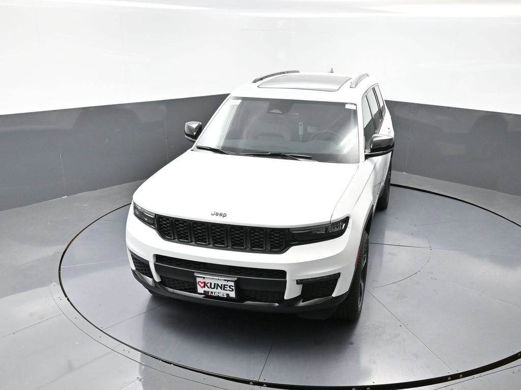 New 2025 Jeep Grand Cherokee L Limited w/ Black Appearance Package image 44