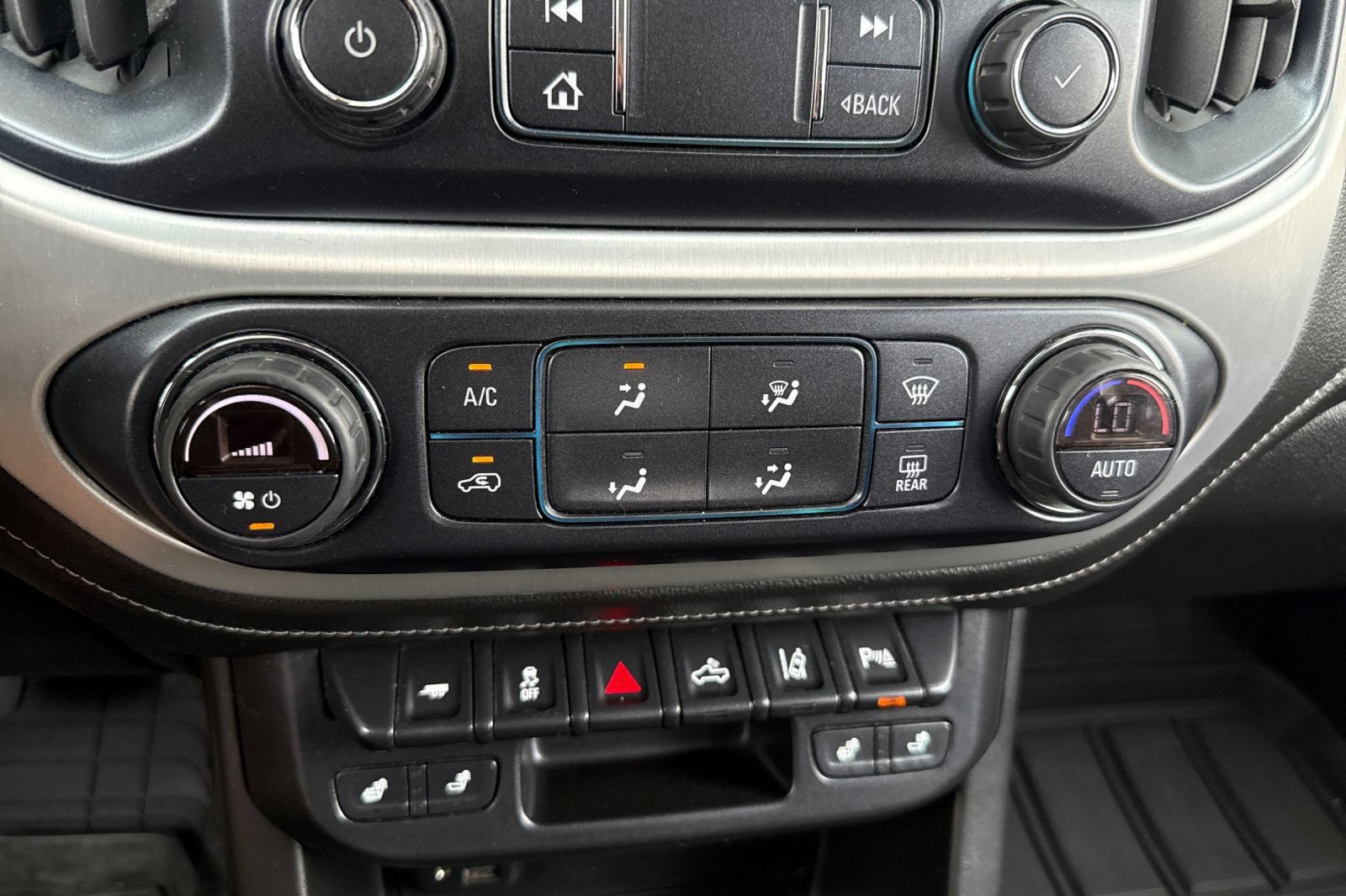 Used 2020 GMC Canyon SLE w/ Elevation Edition AWD/4WD image 26