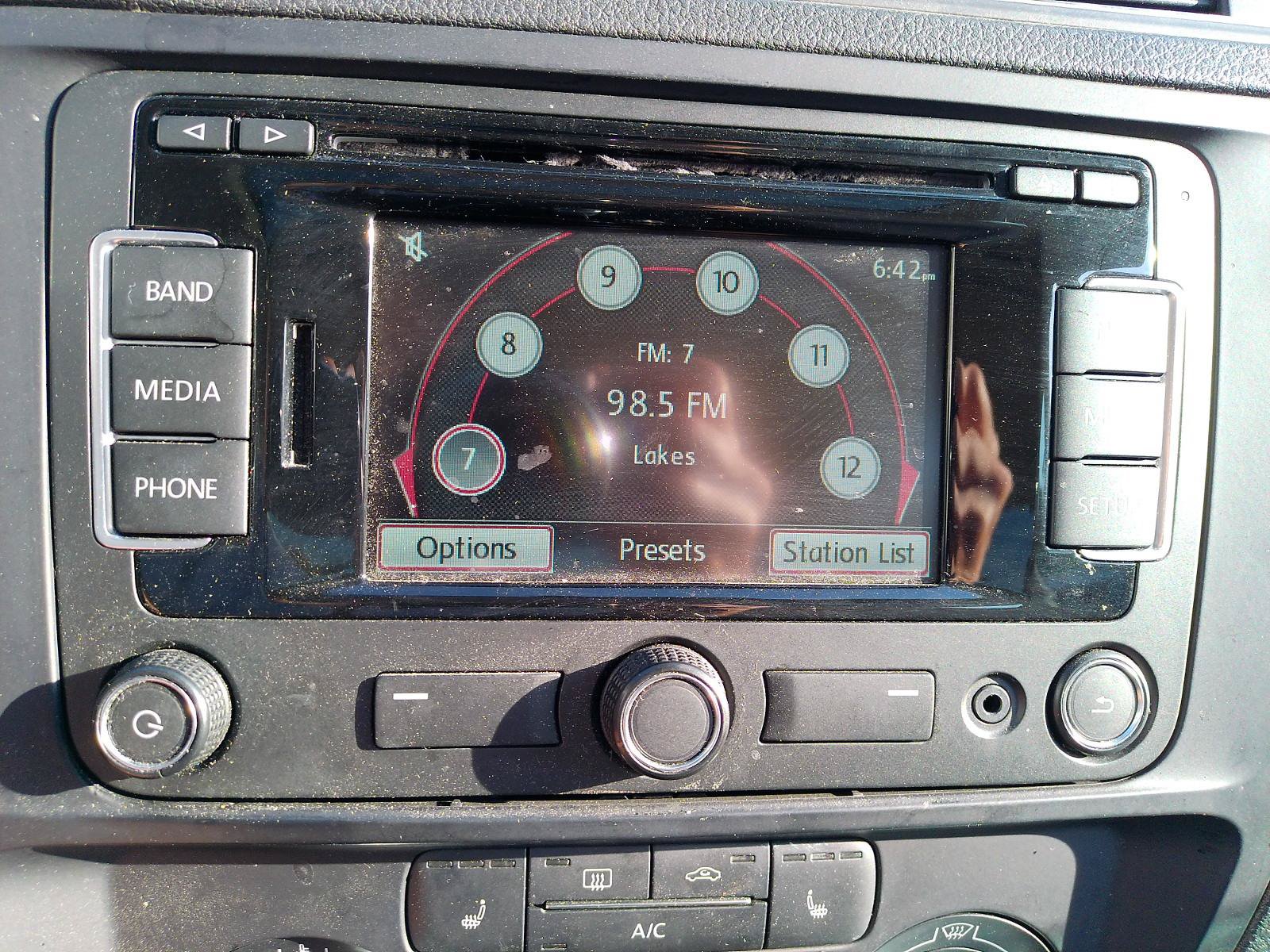 Used 2015 Volkswagen Jetta SE FWD image 15