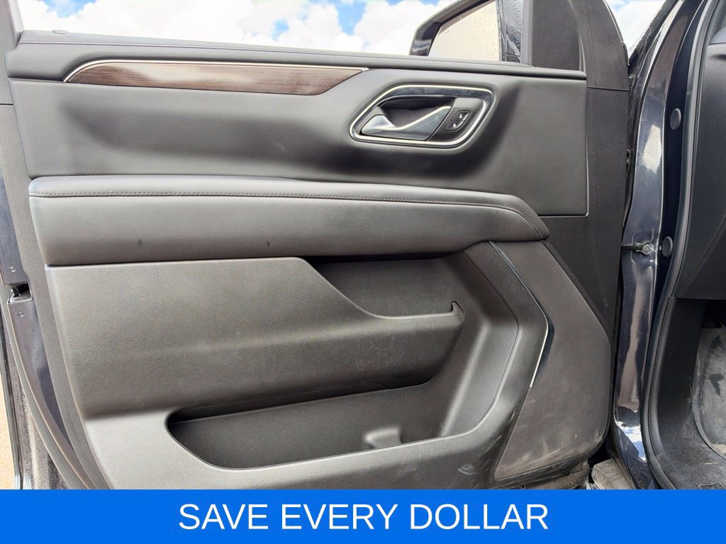 Used 2024 GMC Yukon SLE w/ LPO, Floor Liner Package RWD image 6