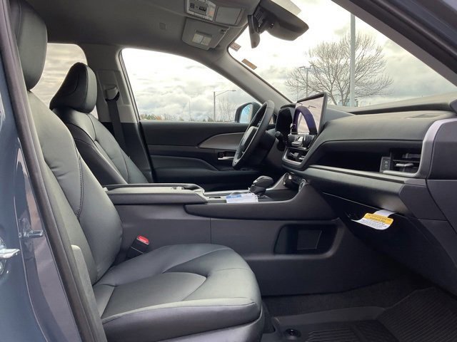 New 2026 Toyota Grand Highlander XLE image 14