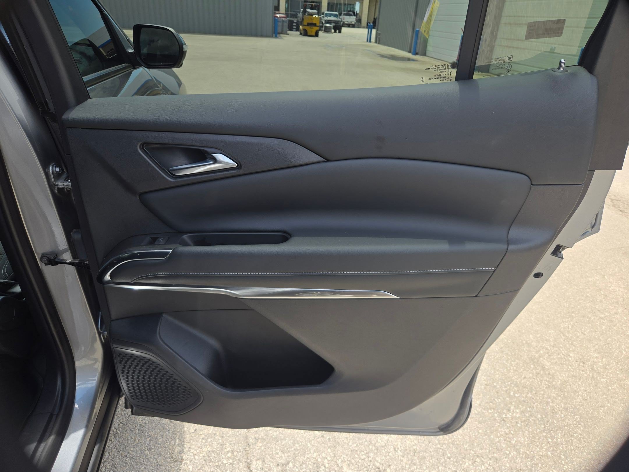 Certified 2024 Chevrolet Traverse LS FWD image 23