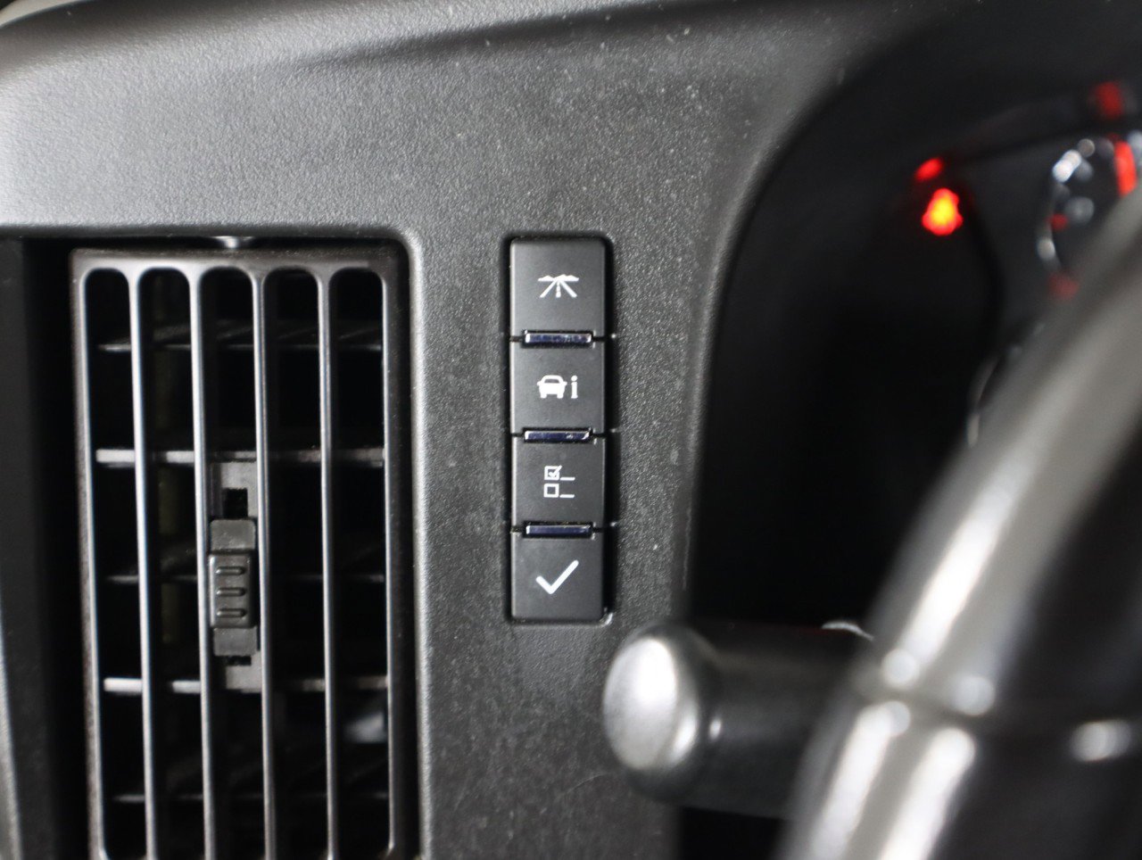 Used 2020 Chevrolet Express 2500 w/ Communications Package image 18