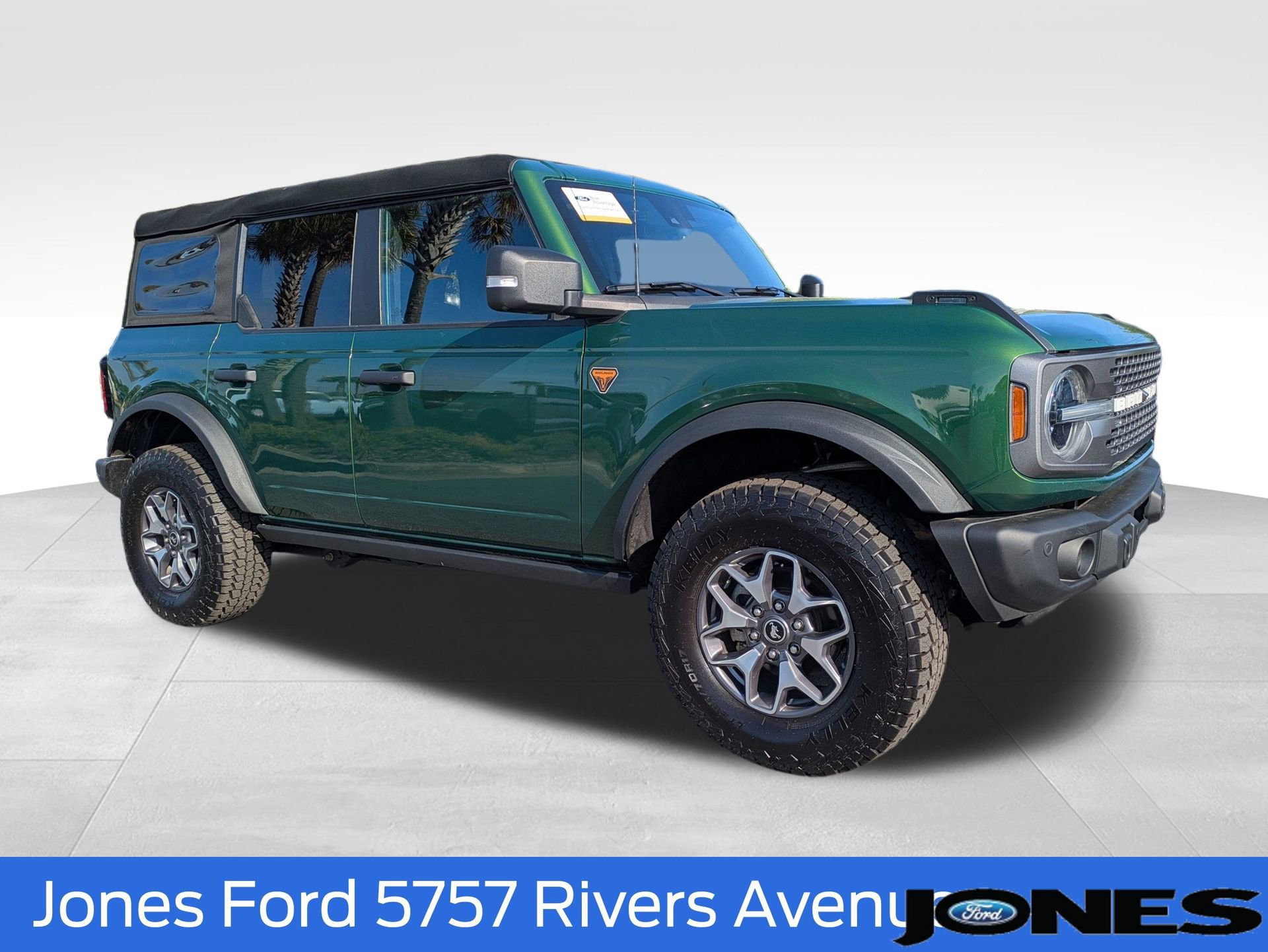 Certified 2023 Ford Bronco Badlands image 3