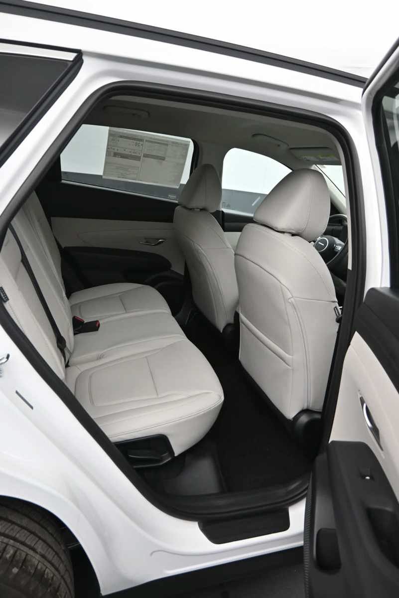 New 2026 Hyundai Tucson SEL Plus AWD/4WD image 12