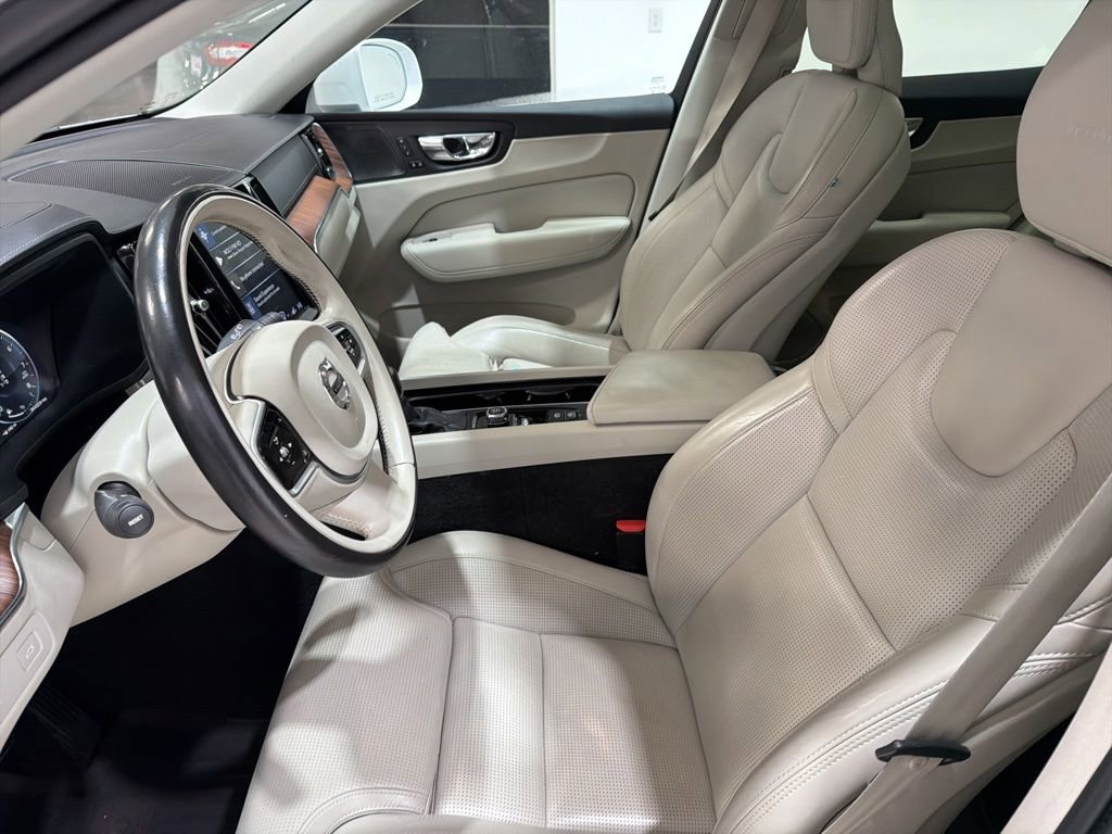 Used 2019 Volvo XC60 T6 Inscription w/ Protection Package Premier image 11