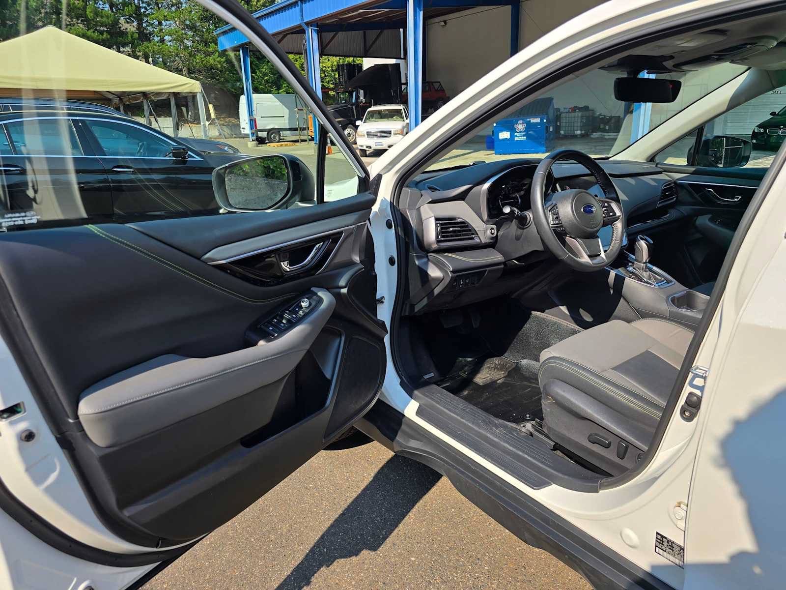 Used 2023 Subaru Outback Onyx Edition AWD/4WD image 19