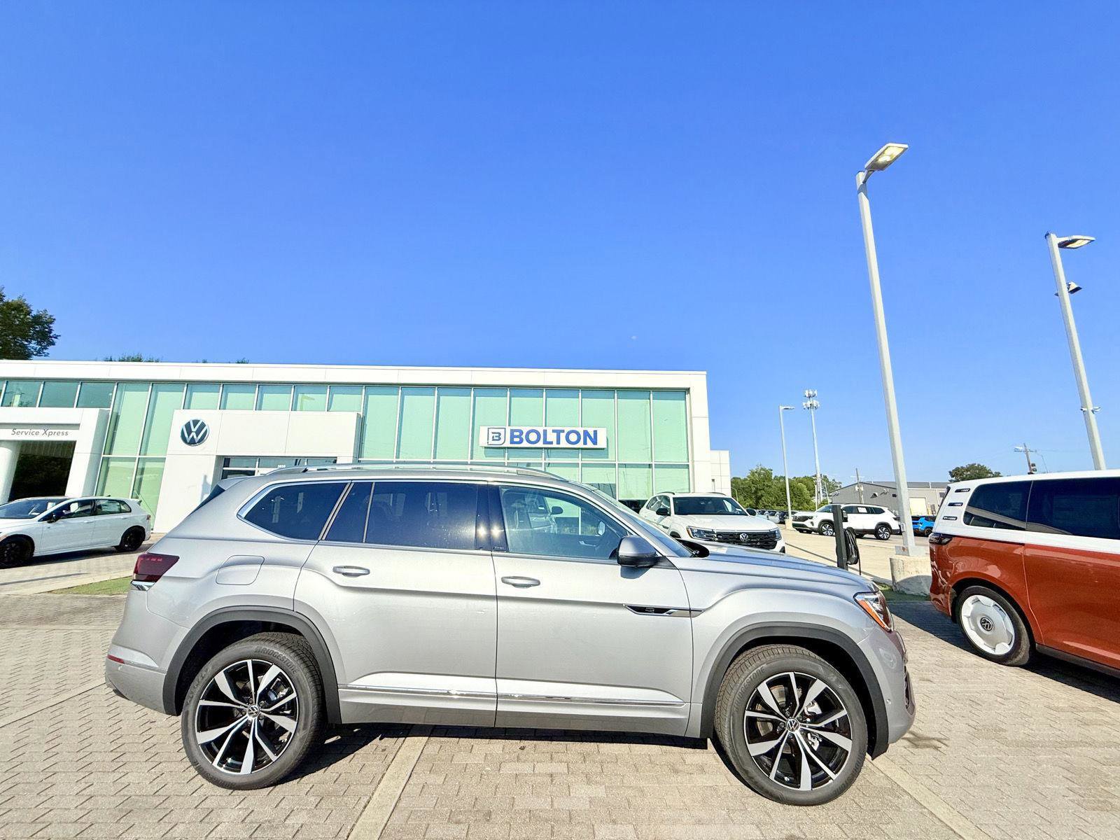 New 2026 Volkswagen Atlas SEL Premium R-Line image 1