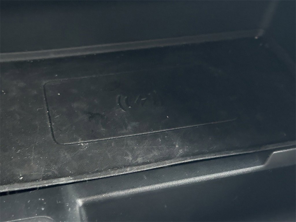 Used 2025 Land Rover Range Rover Velar Dynamic SE image 35