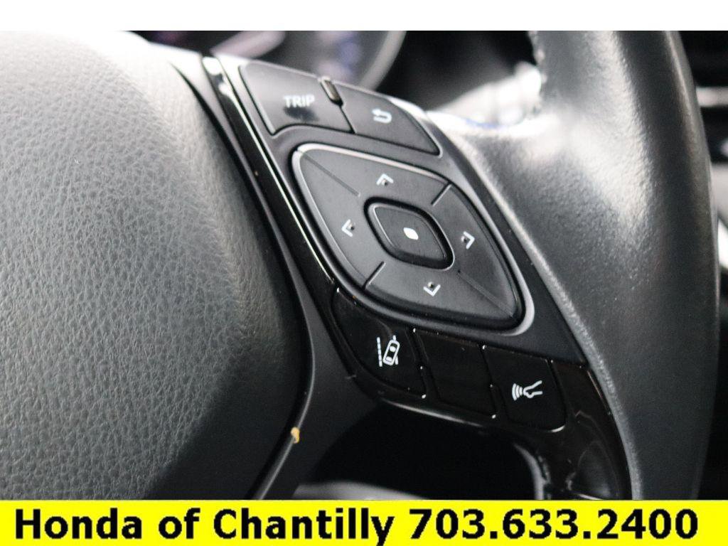 Used 2021 Toyota C-HR XLE image 11