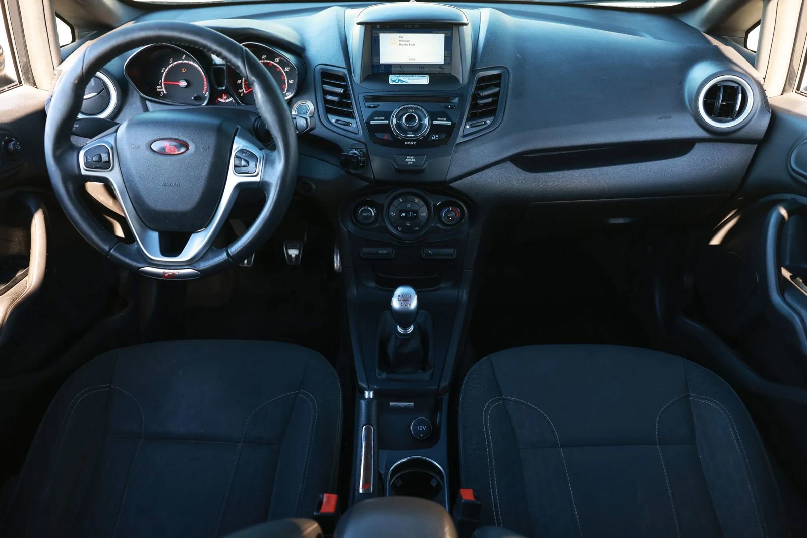 Used 2016 Ford Fiesta ST FWD image 2