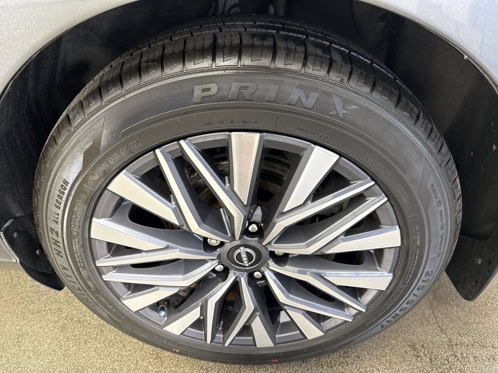 Used 2023 Nissan Altima 2.5 SV w/ SV Premium Package FWD image 6