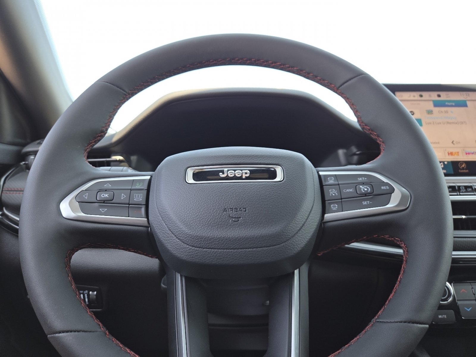 Used 2024 Jeep Compass Trailhawk w/ Trailhawk Elite Group AWD/4WD image 29