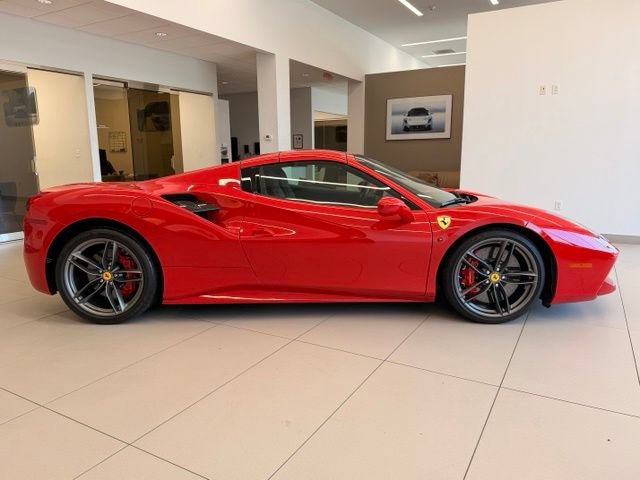 Used 2018 Ferrari 488 Spider RWD image 10