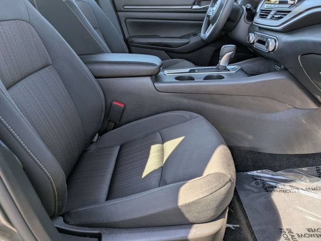 Used 2025 Nissan Altima 2.5 SV FWD image 29