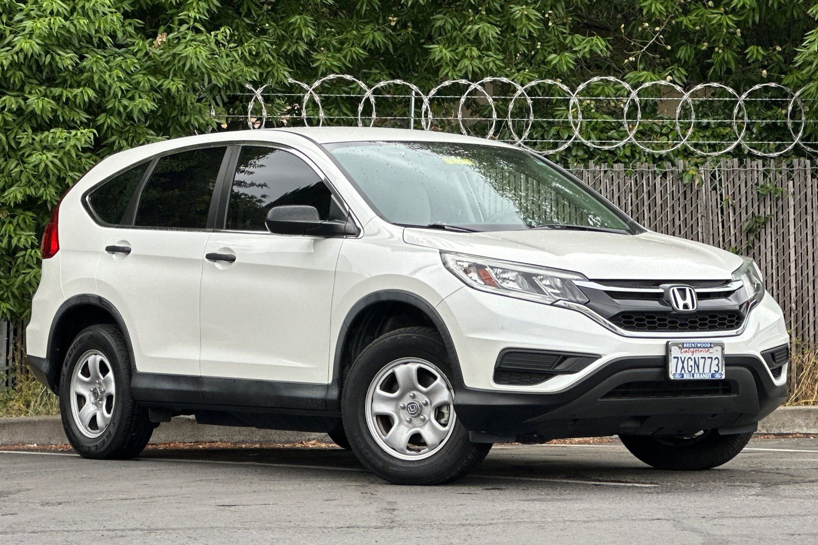 Used 2016 Honda CR-V LX image 2