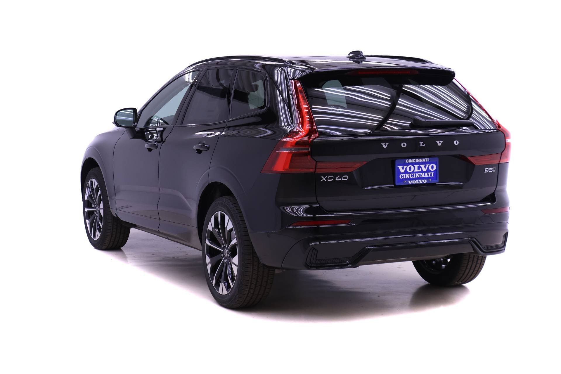 New 2026 Volvo XC60 B5 Plus w/ Protection Package Premier image 5