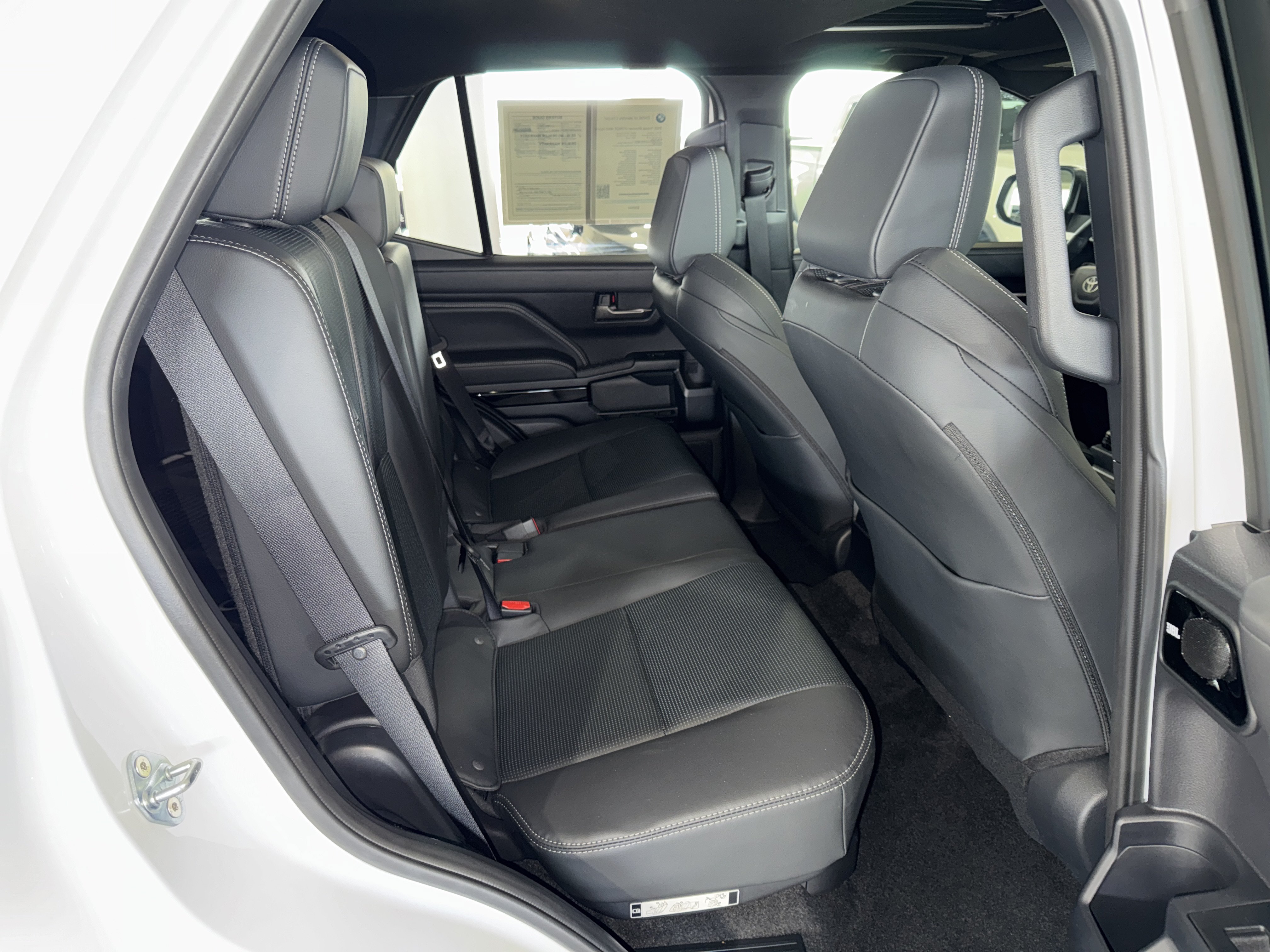 Used 2025 Toyota 4Runner Limited AWD/4WD image 11