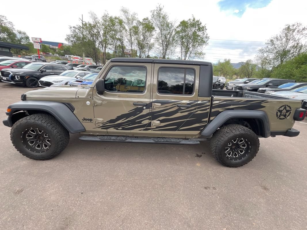 Used 2020 Jeep Gladiator Sport w/ Quick Order Package 24S AWD/4WD image 4