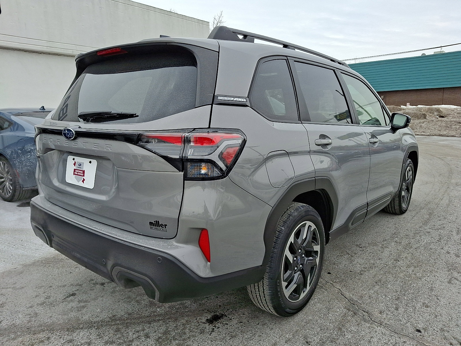 Certified 2025 Subaru Forester Limited image 6