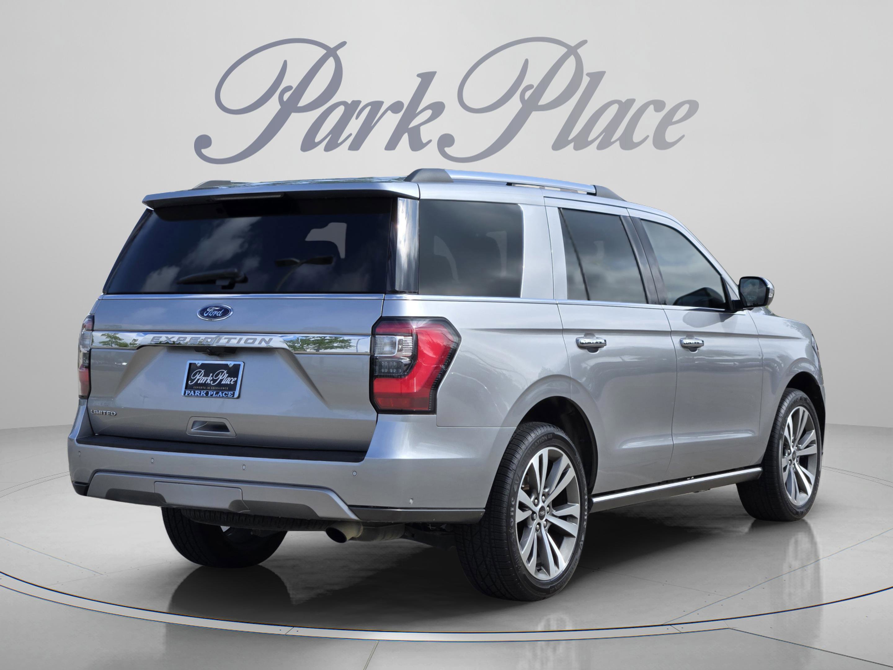 Used 2020 Ford Expedition Limited w/ Equipment Group 302A RWD image 5