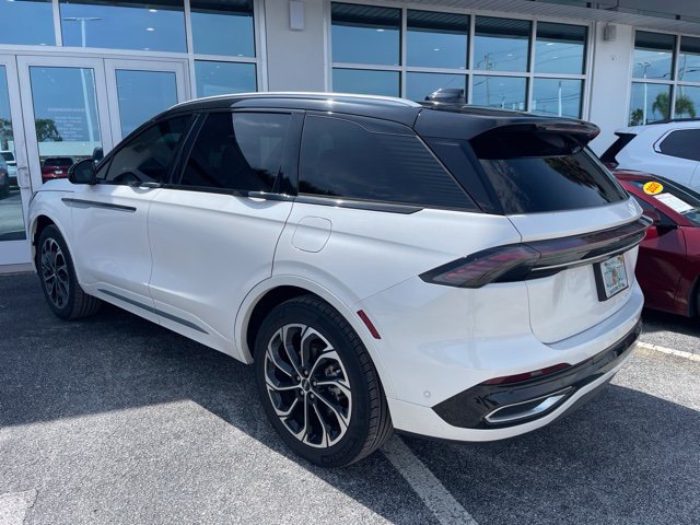 Certified 2024 Lincoln Nautilus Reserve AWD/4WD image 3