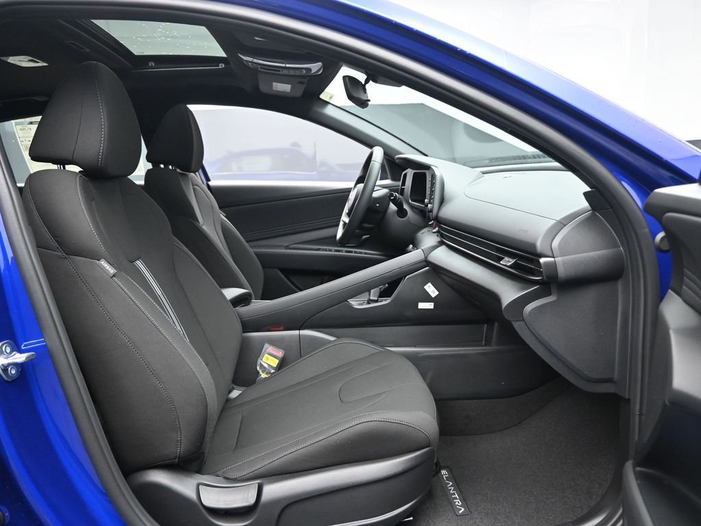 New 2026 Hyundai Elantra SEL Sport Premium FWD image 32
