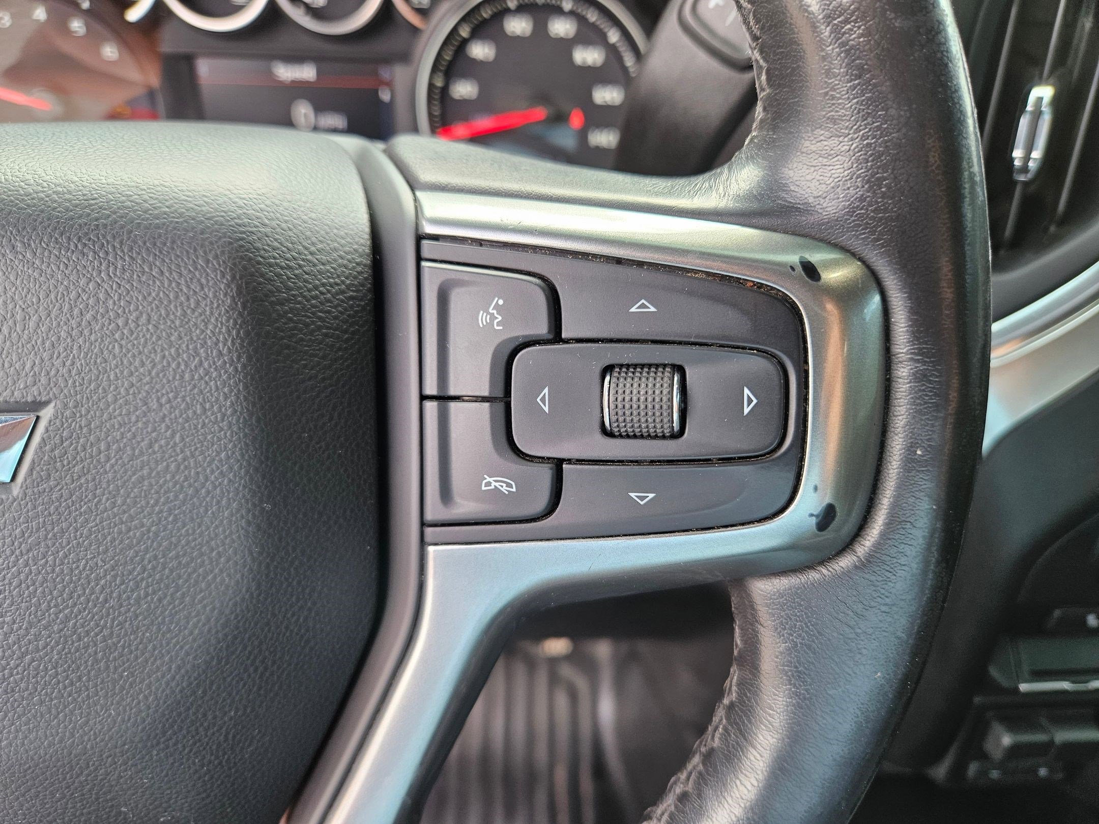 Used 2020 Chevrolet Silverado 1500 LT w/ All-Star Edition AWD/4WD image 18
