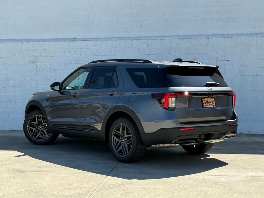 New 2026 Ford Explorer ST-Line w/ ST-Line Street Pack RWD image 3