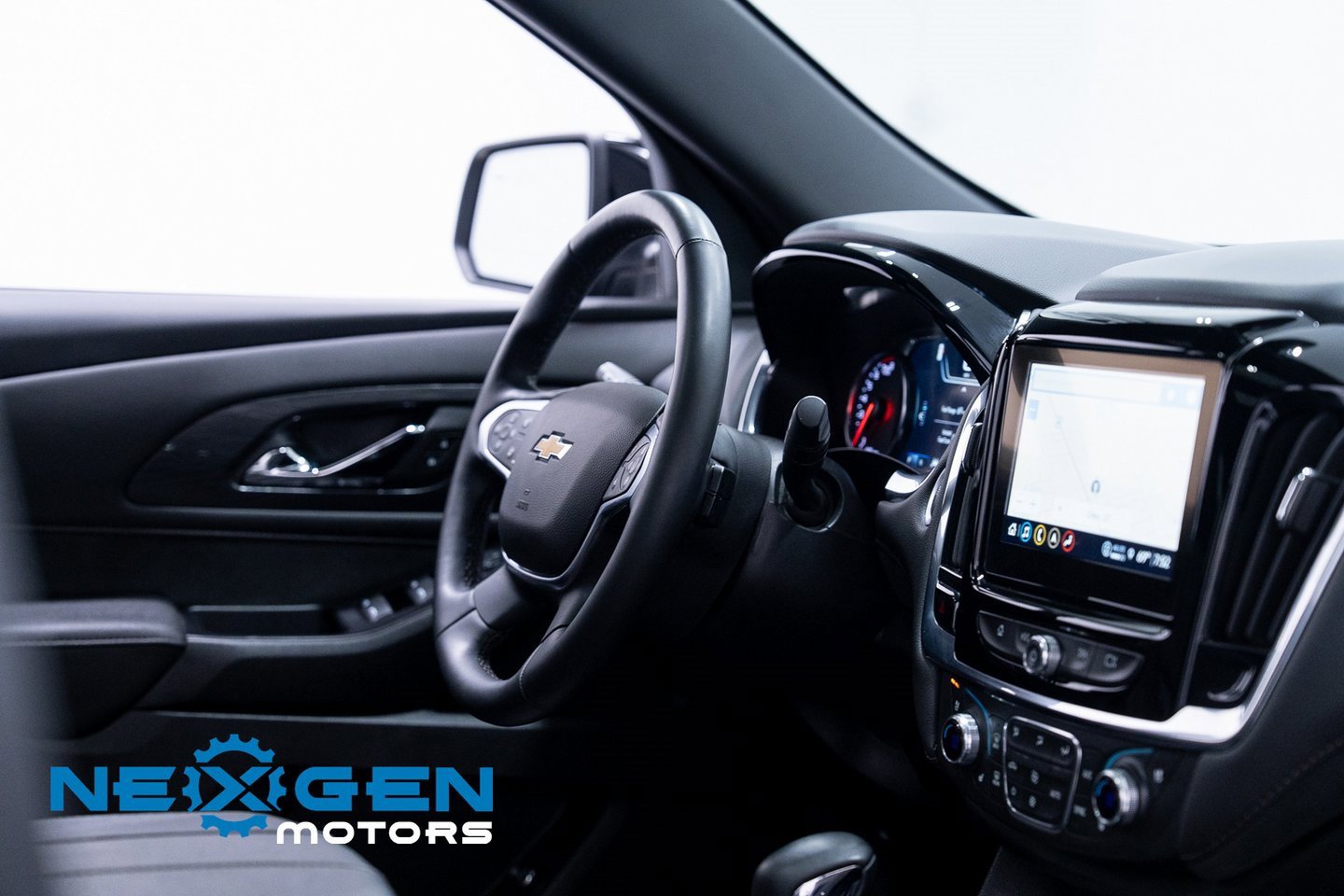 Used 2023 Chevrolet Traverse High Country image 52