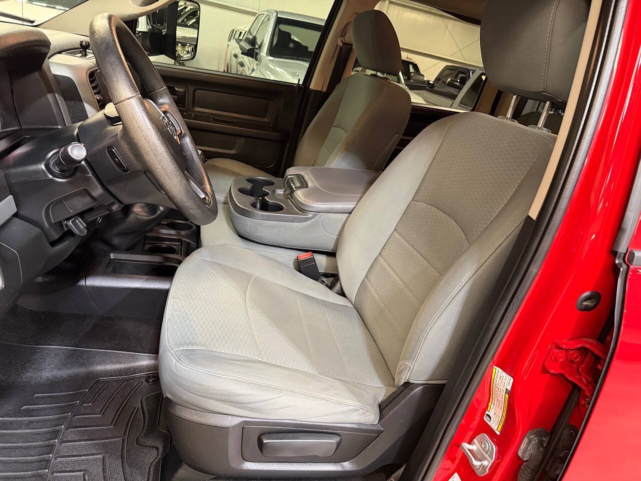 Used 2014 RAM 2500 Tradesman w/ Chrome Appearance Group AWD/4WD image 6