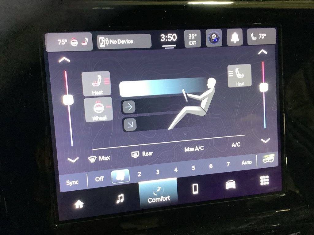 Used 2023 Jeep Grand Cherokee Altitude image 32