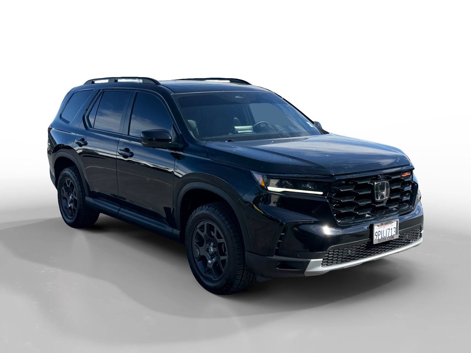 Used 2025 Honda Pilot TrailSport image 7