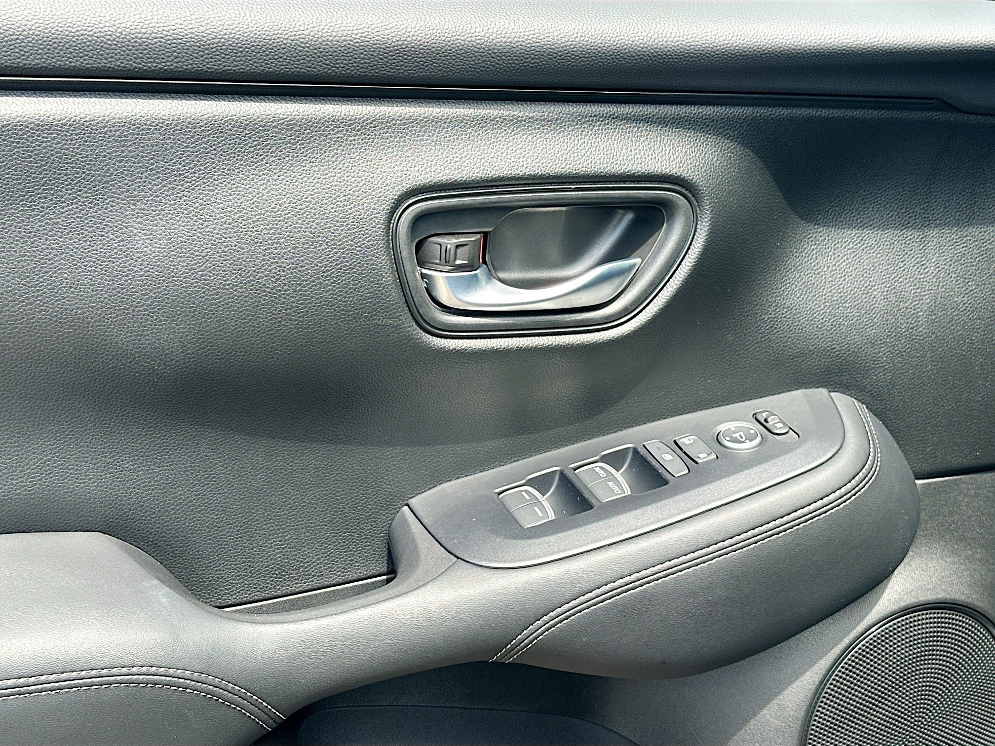 Used 2024 Honda HR-V EX-L image 15