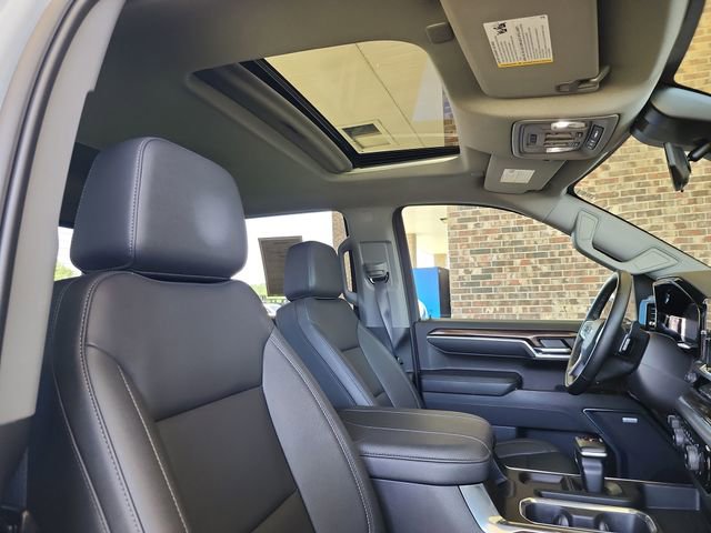 Used 2024 Chevrolet Silverado 1500 LT Trail Boss w/ Convenience Package II AWD/4WD image 16