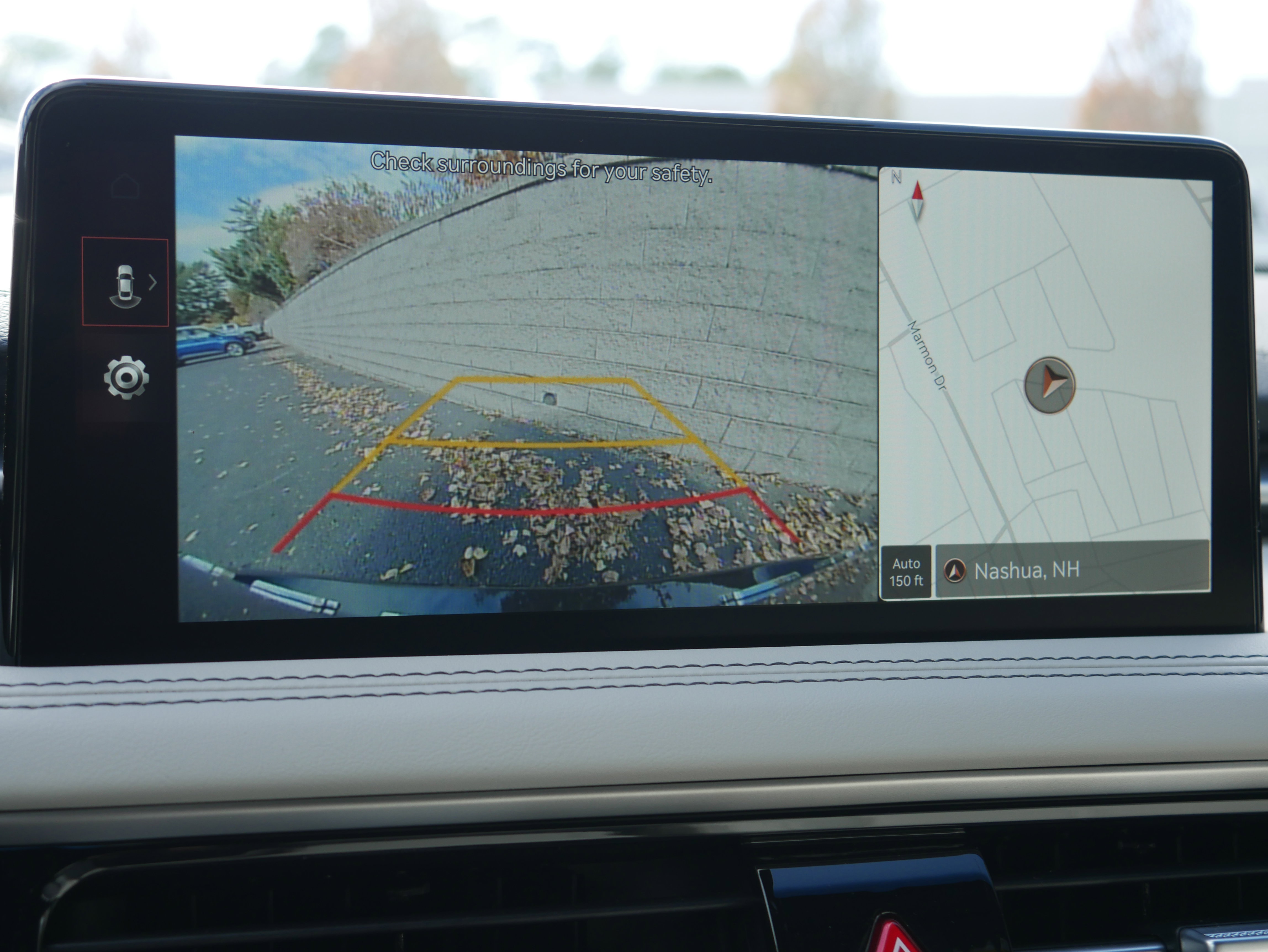 Used 2025 Genesis G70 2.5T image 17