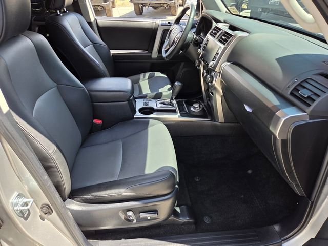 Used 2021 Toyota 4Runner SR5 Premium w/ Moonroof Package AWD/4WD image 15