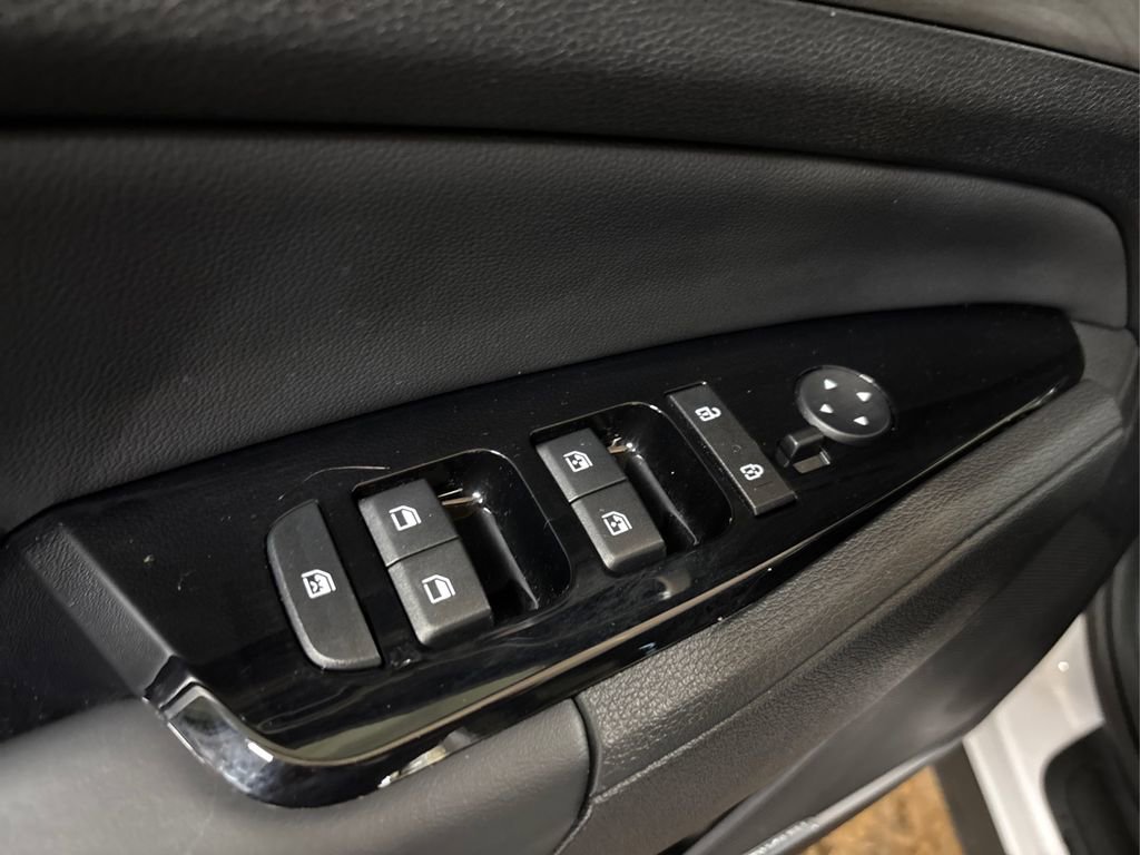 Used 2018 Kia Sorento LX image 38