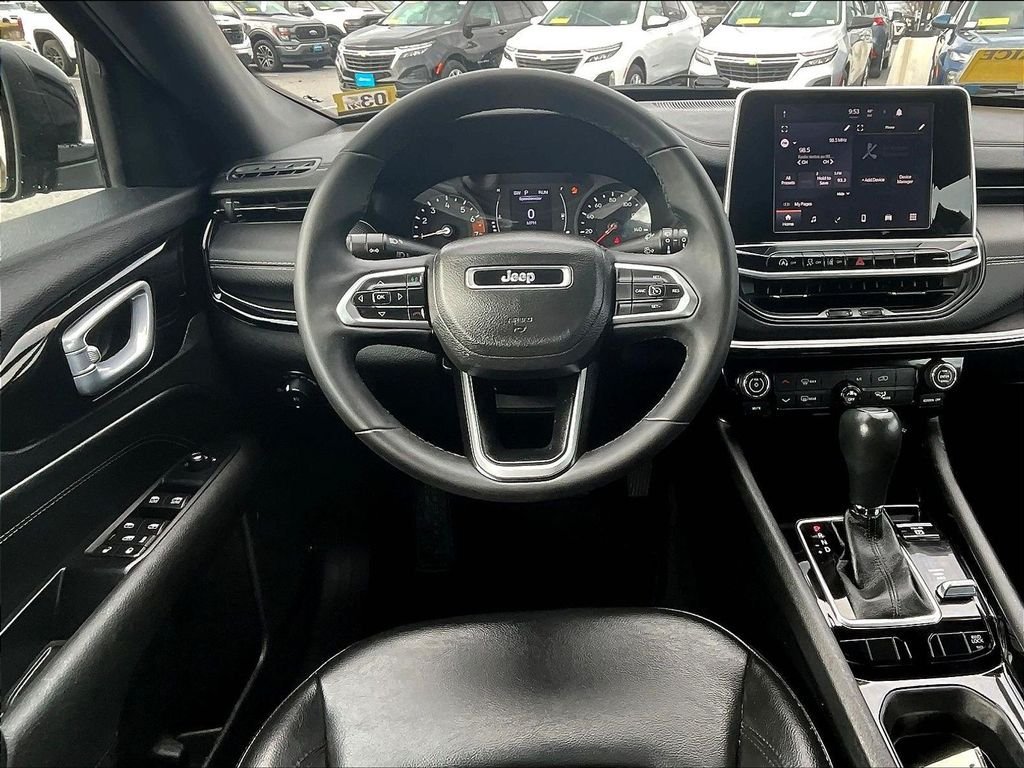Used 2022 Jeep Compass Latitude AWD/4WD image 17