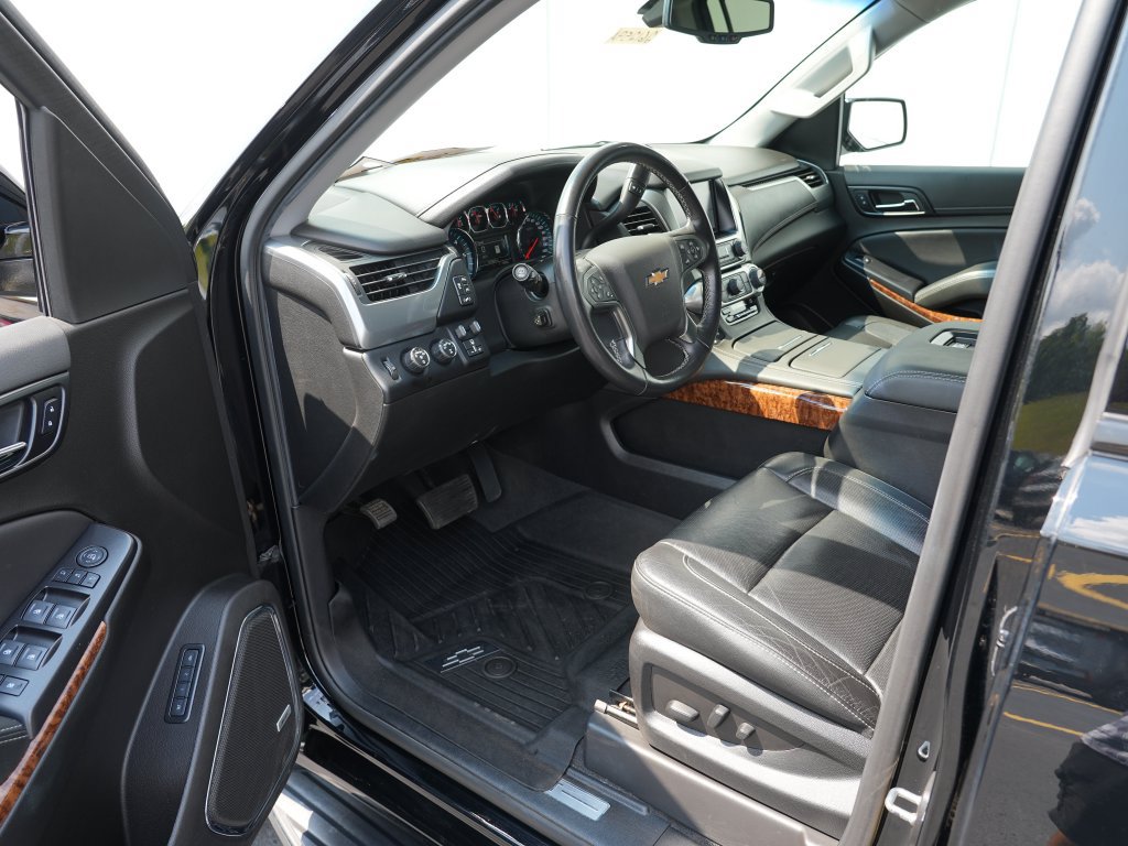 Certified 2020 Chevrolet Suburban Premier w/ RST 6.2L Performance Edition AWD/4WD image 13