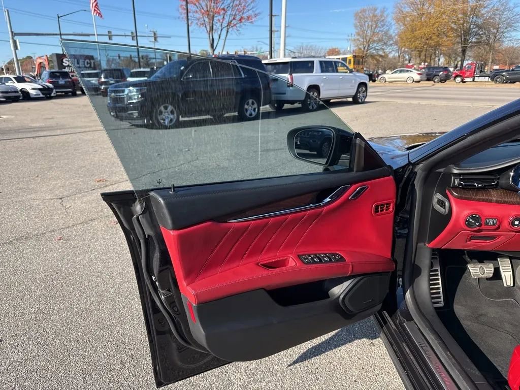 Used 2019 Maserati Quattroporte S image 6