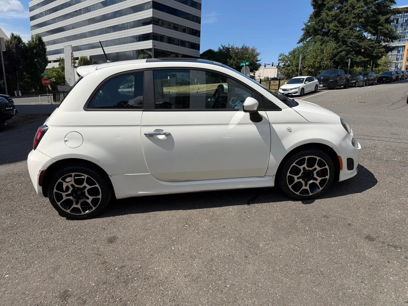 Used 2013 FIAT 500 Turbo w/ Comfort/Convenience Group FWD image 5