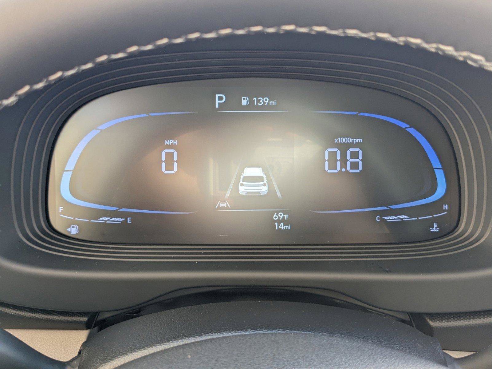 New 2025 Hyundai Venue SEL FWD image 27