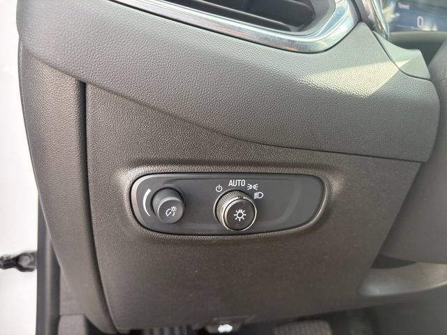 Used 2024 Chevrolet Equinox LT w/ LPO, Floor Liner Package FWD image 5