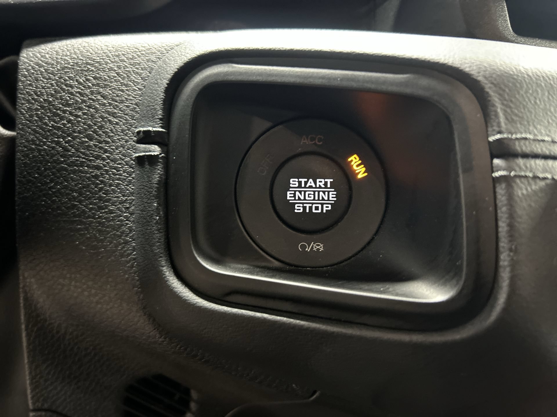 Used 2024 Jeep Wrangler Unlimited Rubicon AWD/4WD image 18